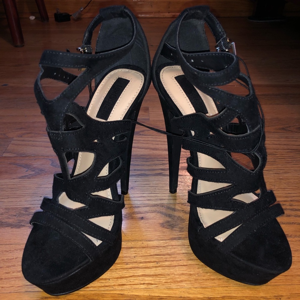 NWT forever 21 plataform 6 stilettos